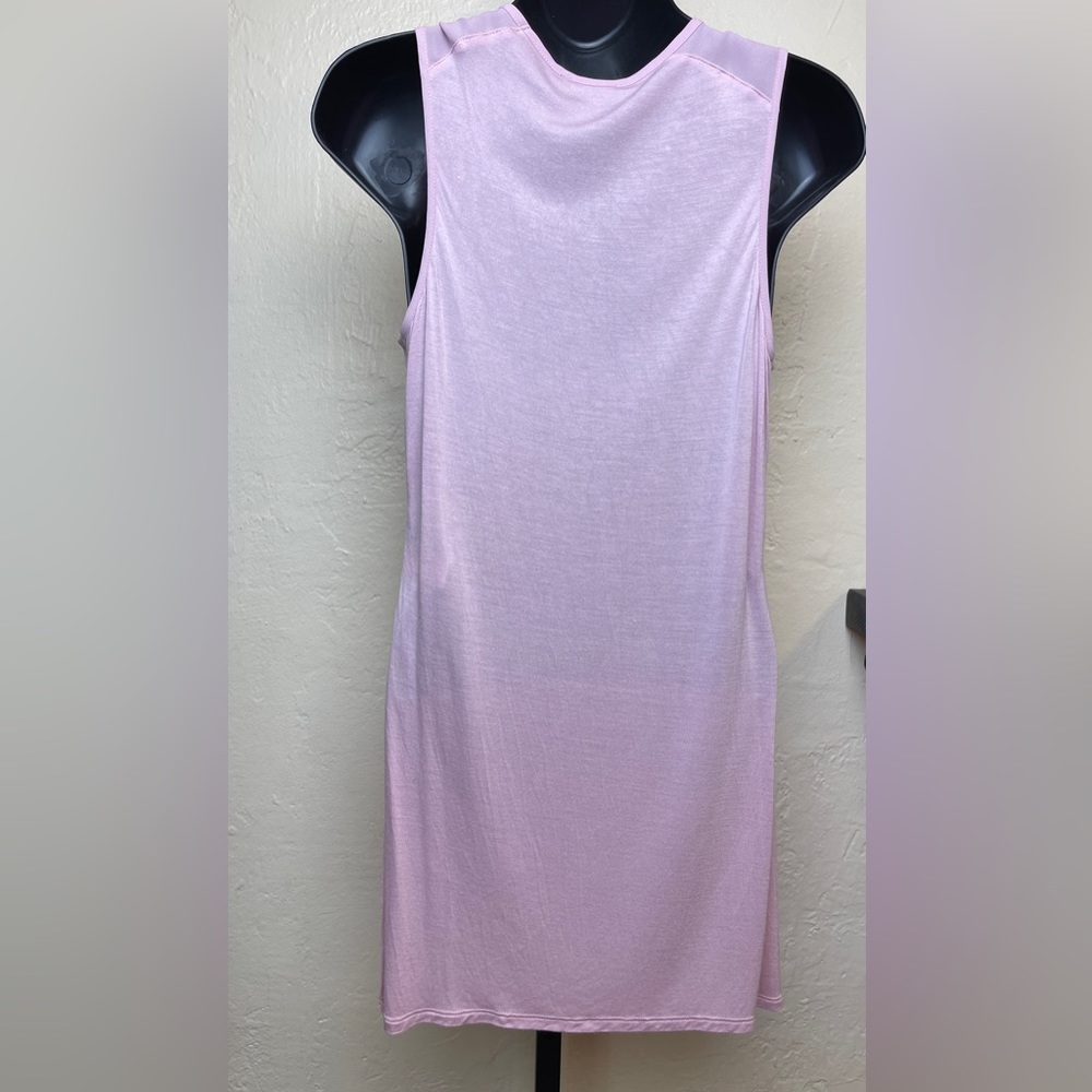 Lavender‎ Express Sleeveless Blouse - Picture 2 of 8